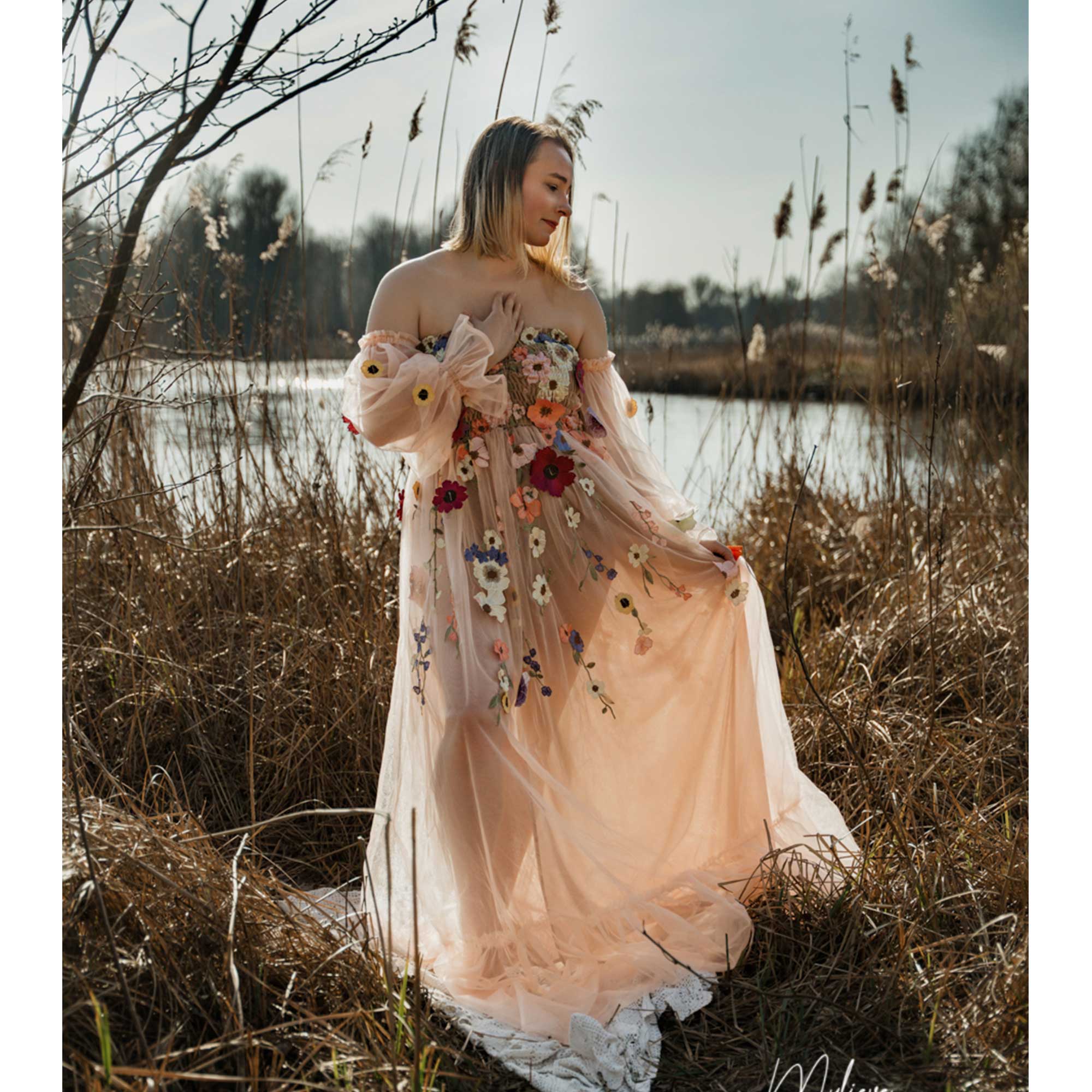 Embroidery Daisy - Robe Don&Judy en organza coloré à