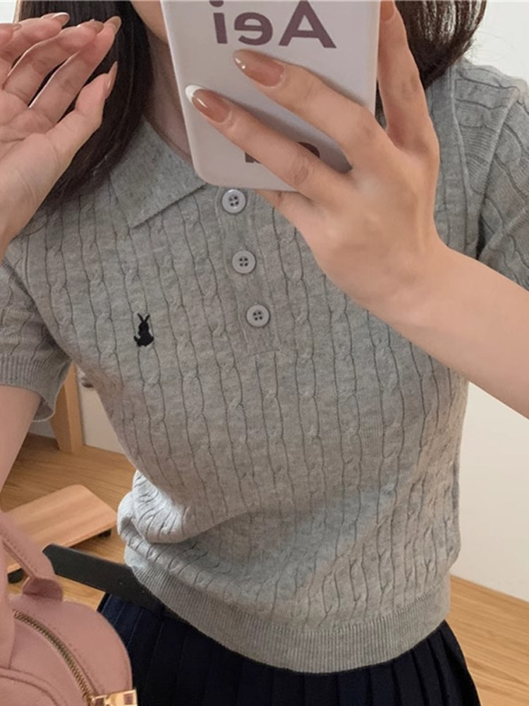 Embroidery Unique Design - T-shirt unique à col pour femme,