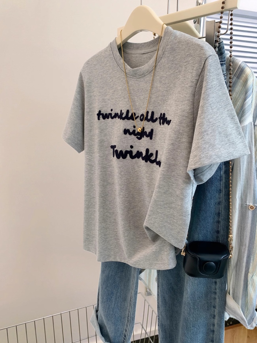 T-shirt en molleton à manches  - Embroidery Unique Design avis et prix
