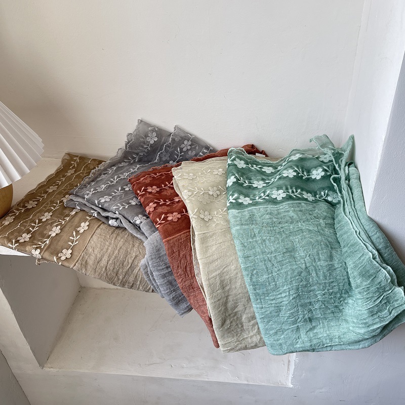 Écharpe d'épissure en coton et - Embroidery Towel avis et prix