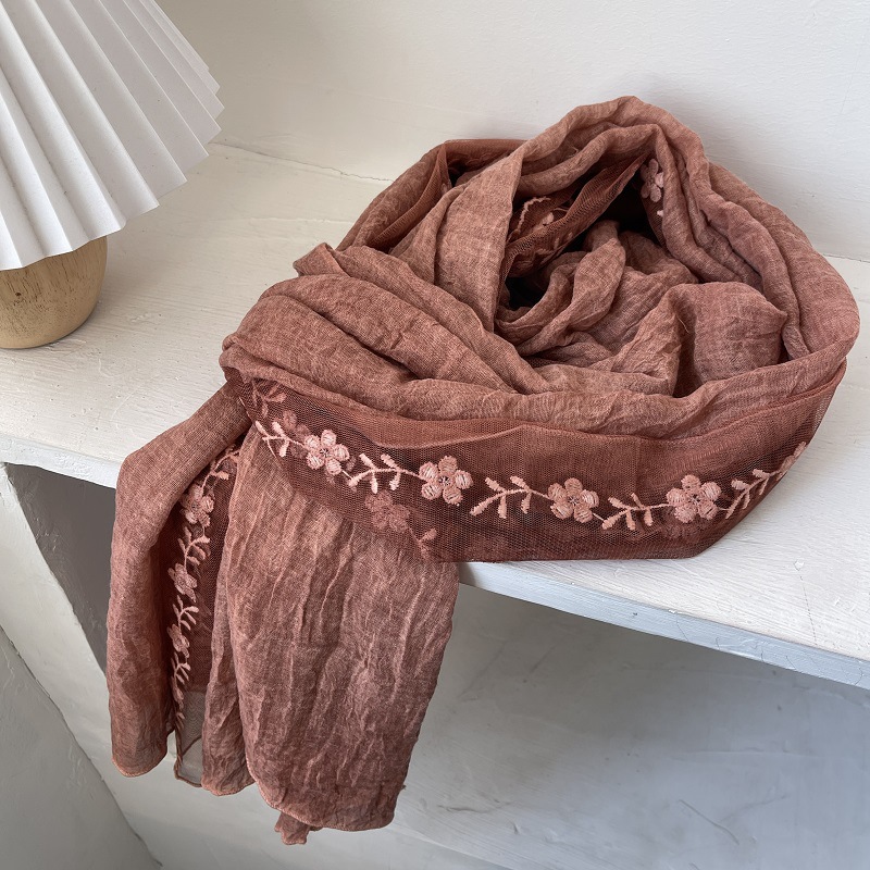 Écharpe d'épissure en coton et - Embroidery Towel avis et prix