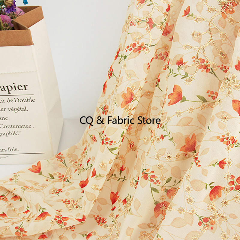 Tissu en mousseline de soie im - Embroidery Roses avis et prix