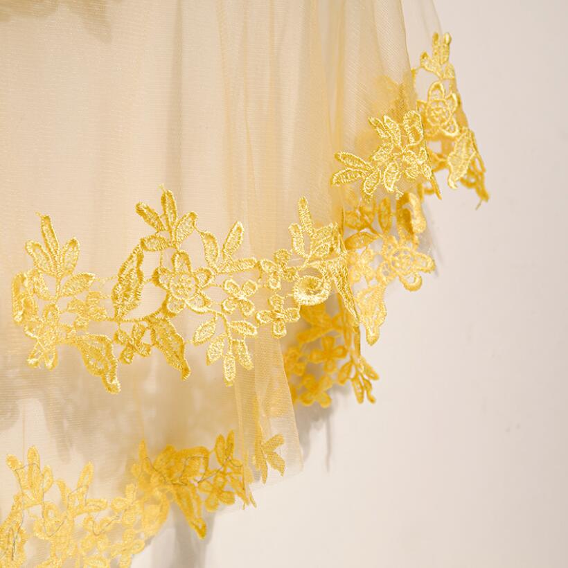 Pashmina en maille jaune brodé - Embroidery Yellow avis et prix