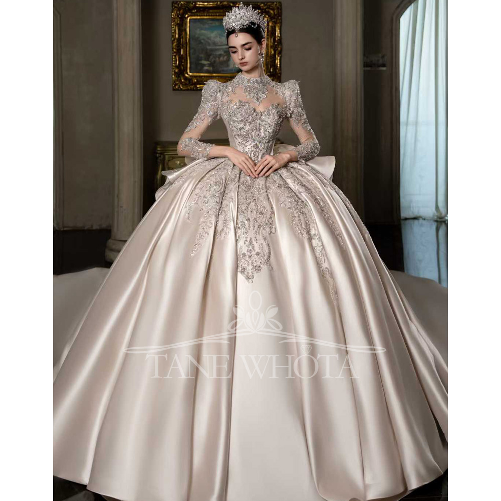 Robe de mariée de luxe à paill - Embroidery Roses avis et prix