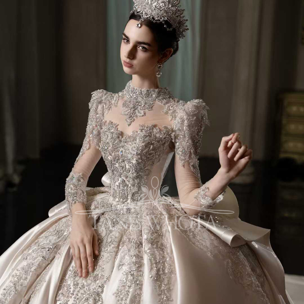 Robe de mariée de luxe à paill - Embroidery Roses avis et prix