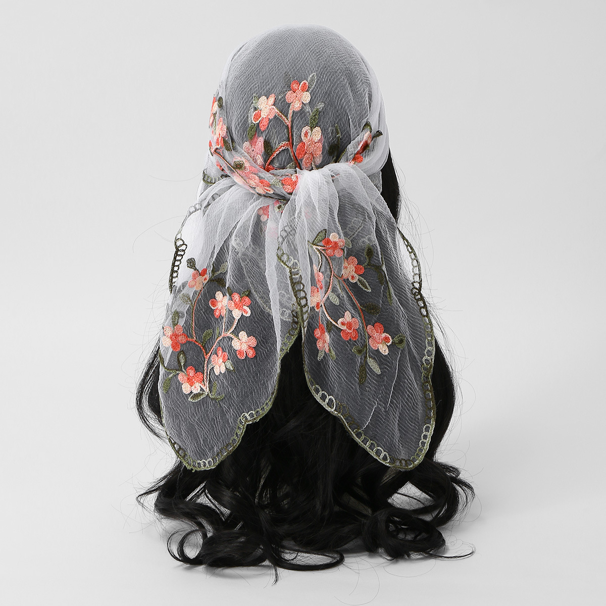 Foulard carré en nylon brodé d - Embroidery Zara avis et prix