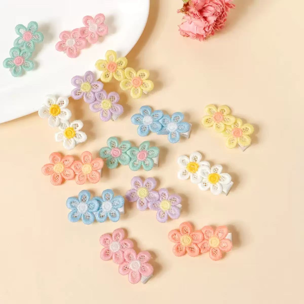 14 pinces à cheveux brodées mo - Embroidery Daisy avis et prix