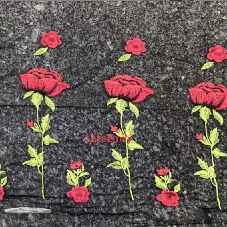 Tissu en dentelle Rose rouge,  - Embroidery Roses avis et prix