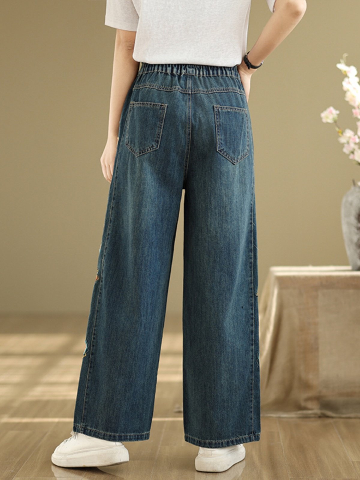 Pantalon en jean pour femme av - Embroidery Unique Design avis et prix