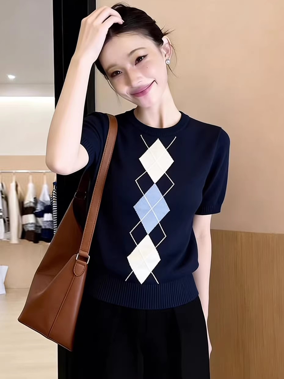 Haut pour femme à manches cour - Embroidery Unique Design avis et prix