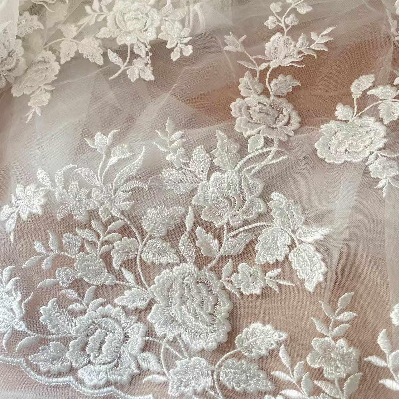 Tissu en dentelle brodée franç - Embroidery Flower Pattern avis et prix