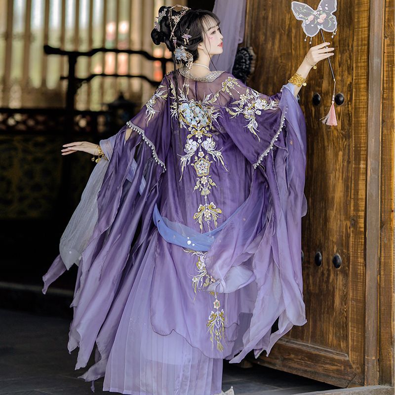 Robe Hanfu chinoise pour femme - Embroidery Yellow avis et prix